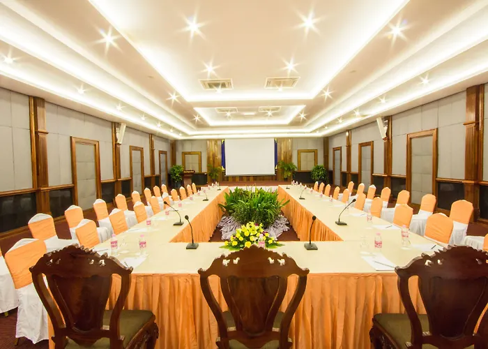Royal Empire Hotel 4*